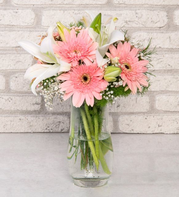 pempe gerbera ve lilyum arajman